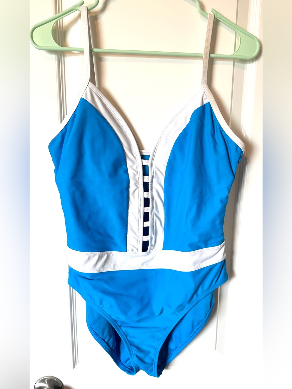 NWOT Bleu Rod Beattie Plunge One Piece Swimsuit Blue White Ladder Size 12